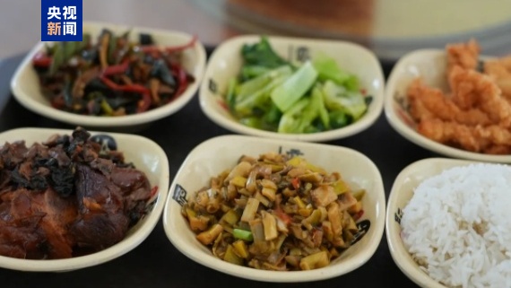 点搭网配资 “宠客”模式开启！“五一”假期旅游第一餐，可以直奔政府食堂